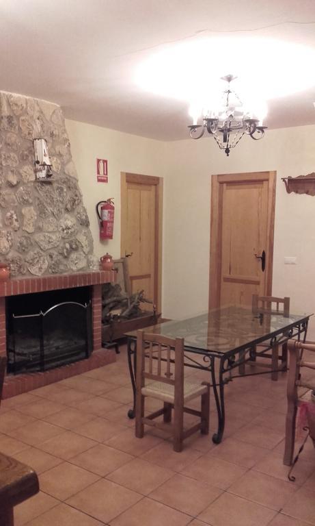 Apartamentos Serrano Ribatajada Bagian luar foto