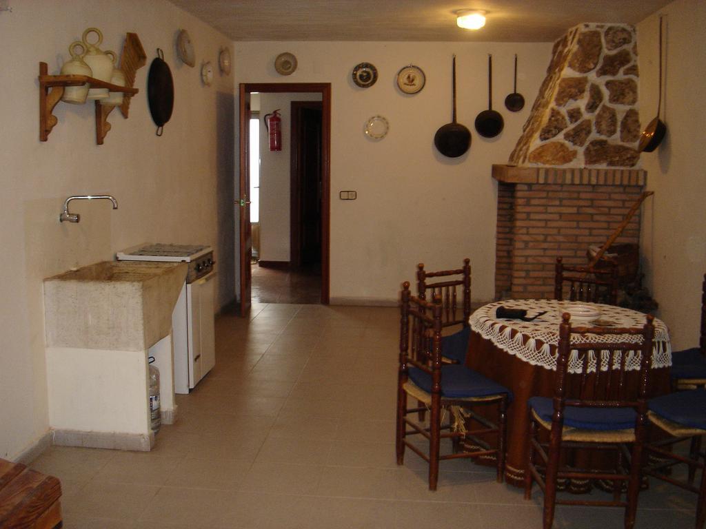Apartamentos Serrano Ribatajada Bagian luar foto