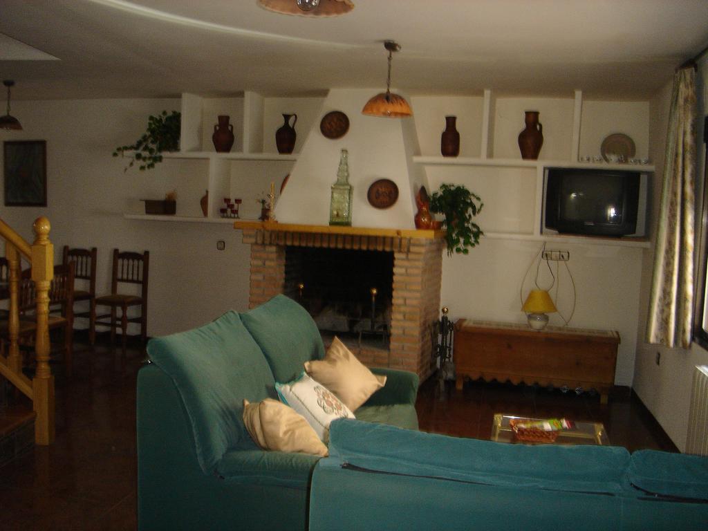 Apartamentos Serrano Ribatajada Bagian luar foto