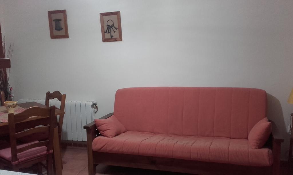 Apartamentos Serrano Ribatajada Bagian luar foto