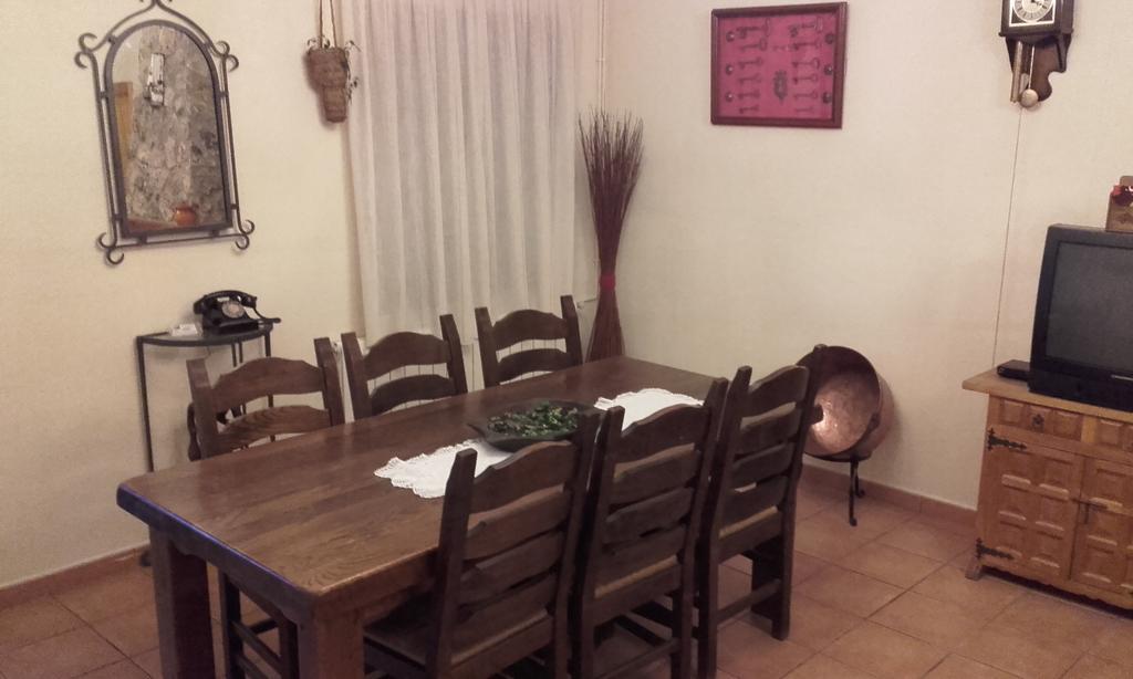 Apartamentos Serrano Ribatajada Bagian luar foto