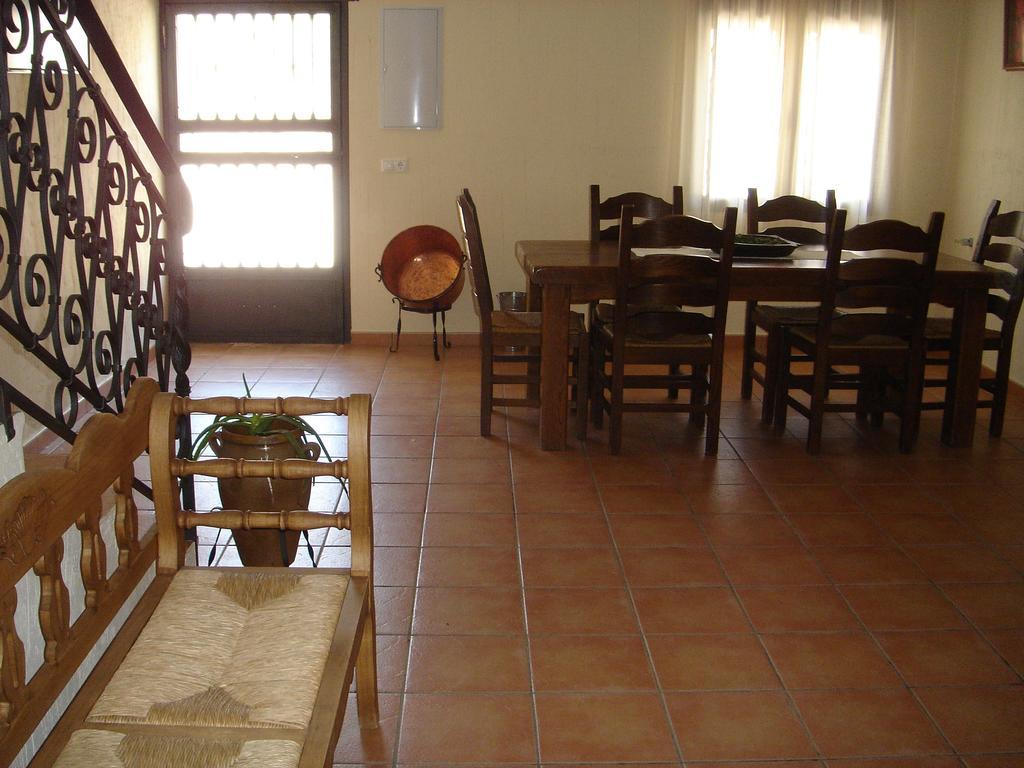 Apartamentos Serrano Ribatajada Bagian luar foto