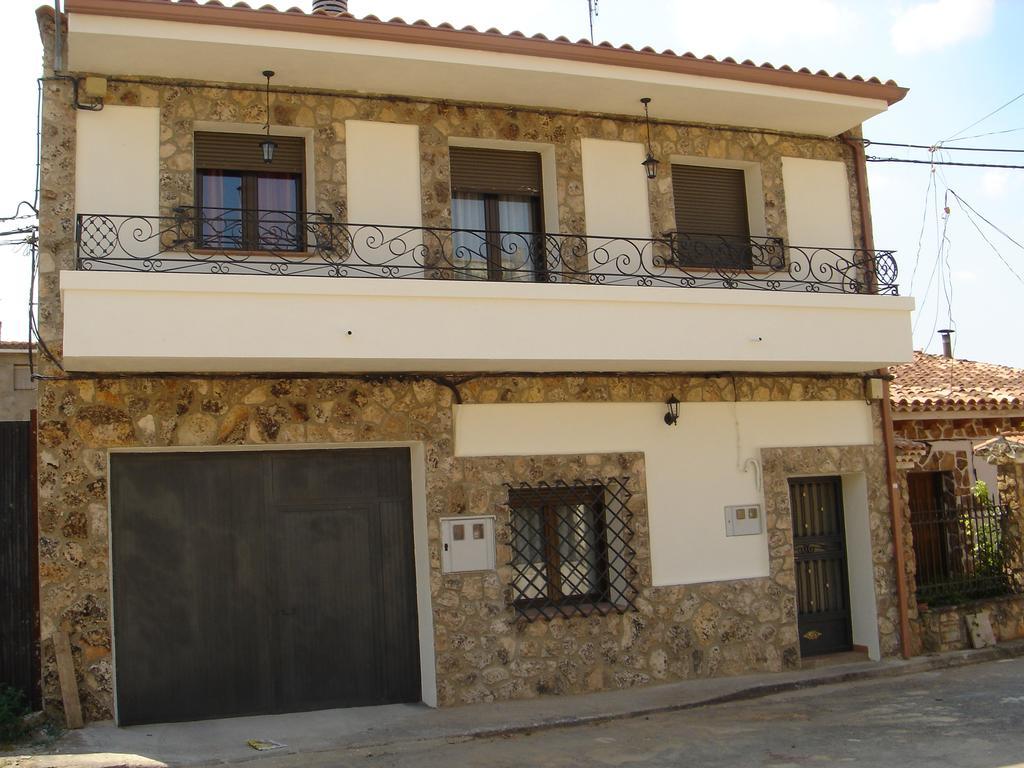 Apartamentos Serrano Ribatajada Bagian luar foto